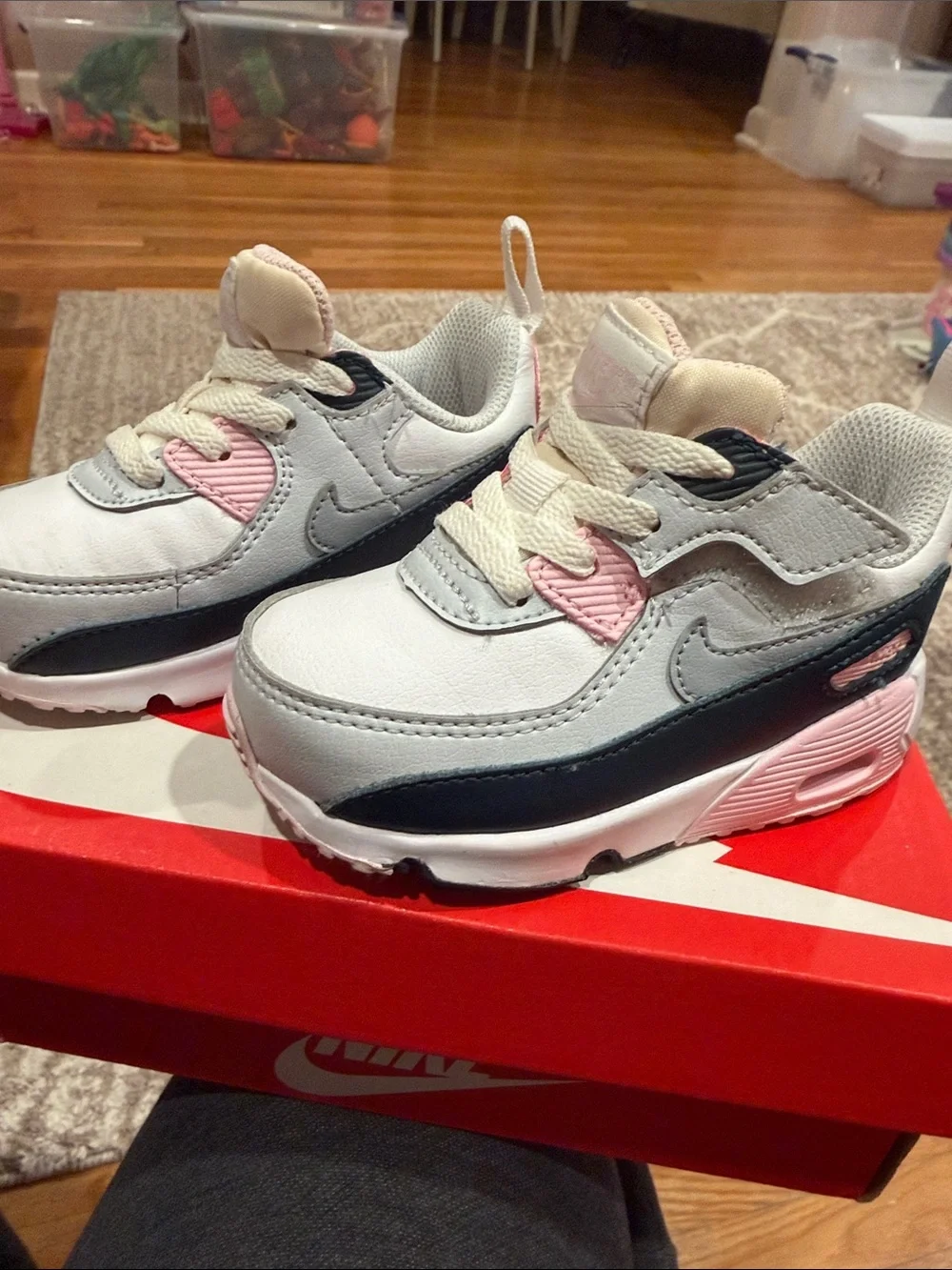 Nike Kids White, Pink & Black Low-Top Sneakers